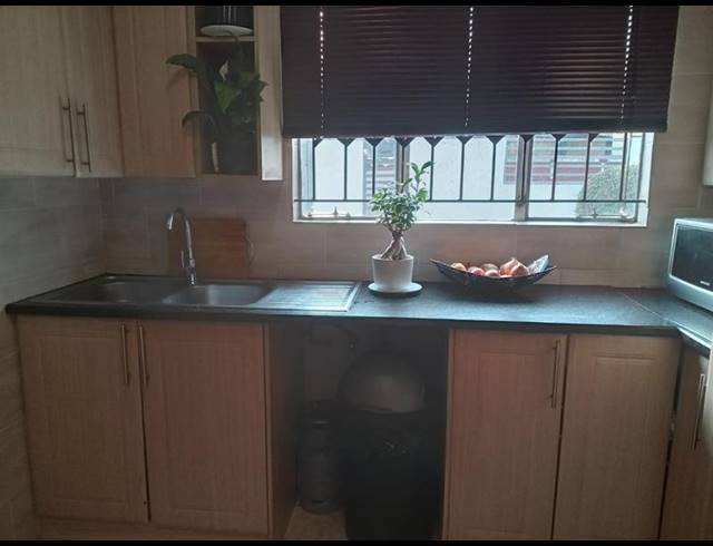 2 BEDROOM PROPERTY TO RENT IN OLIEVENHOUTBOSCH